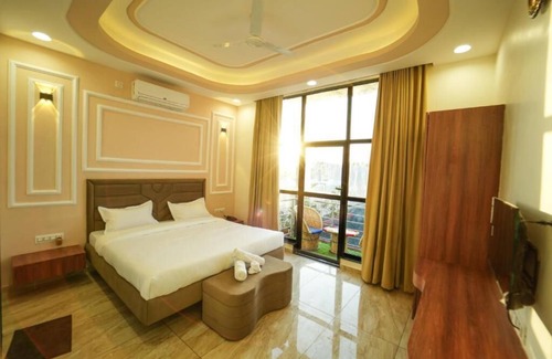 Bhuj Hotel | The Royal Riviera Resort & stay