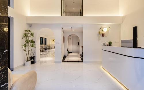 Phu My Hung Hotel | The Royal Sky - Phu My Hung