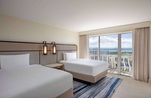 Isla Verde Complejo | The Royal Sonesta San Juan