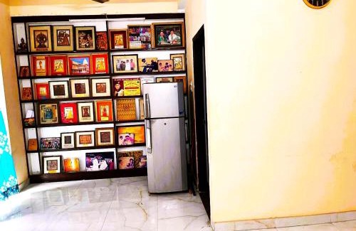 Mahmoorganj Apartamento | The Royale Retreat Apartment