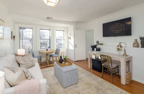 Historic Hill Casa | The Royce on Spring - High-End Family Getaway in Newport