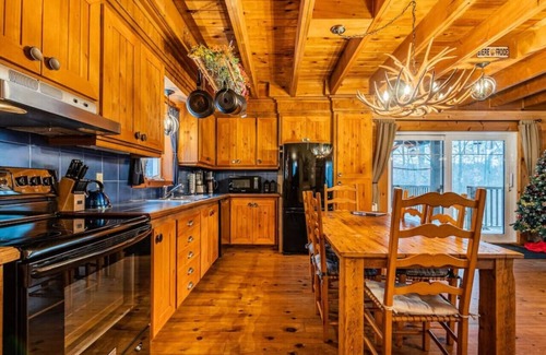 Les Pays-d'en-Haut Regional County Municipality Cabina | The Rustic - Nature retreat with Private SPA