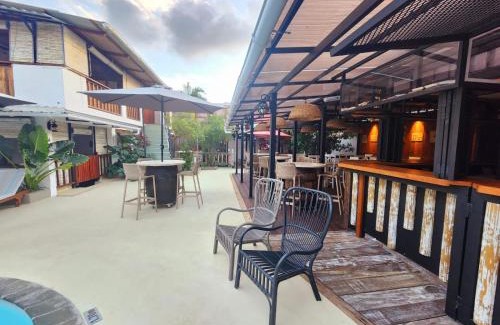 Pointe aux Canonniers Cama Y Desayuno | The Rustic Chic Suite