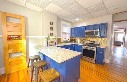 Albany Apartamento | The Rustic Home Albany NY - 3 Bedroom Private Second Floor Apartment