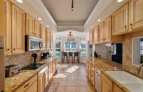 Jupiter Casa | The Rustic Resort - 2 Homes Next Door & Event Building! Sleeping for up to 30!