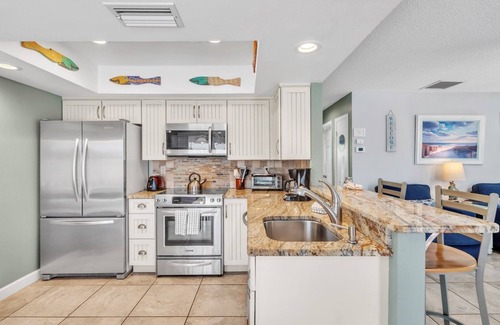 Holmes Beach Casa | The S 2b 2 Bedroom Villa by RedAwning