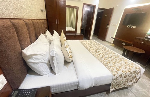 Panchkula Urban Estate Hotel | The Saffron Park
