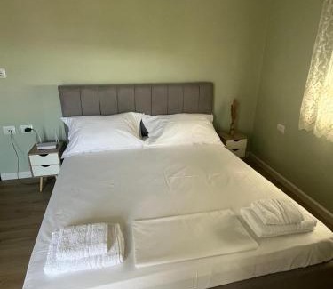 Pogradec Apartamento | The Sage House, Apt