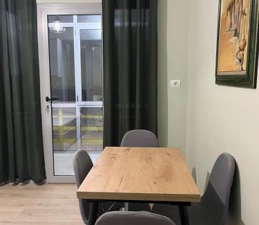 Pogradec Apartamento | The Sage House, Apt