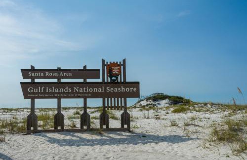 Navarre Beach Casa | The Salt Life by Gulf Coast Getaways