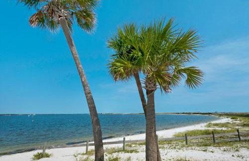 Navarre Beach Casa | The Salt Life by Gulf Coast Getaways