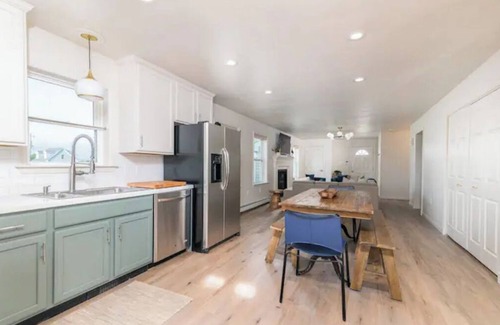 Ocean Bluff-Brant Rock Casa | The Salt Marsh at Sunrise Beach