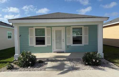 Fulton Cabaña | The Salty Breeze Cottage at The Oasis