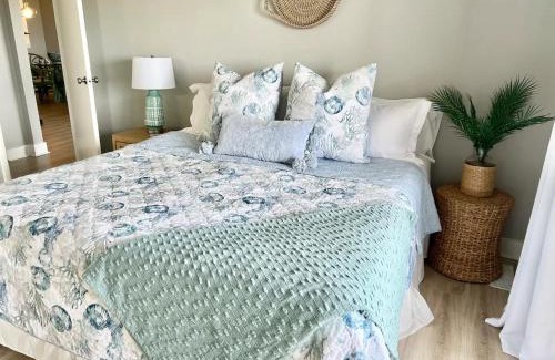 Saint Helena Island Casa | The Salty Breeze - Ocean Front 1 Bedroom