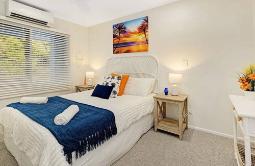 Pallarenda Casa | The Salty Curlew - private beachside oasis