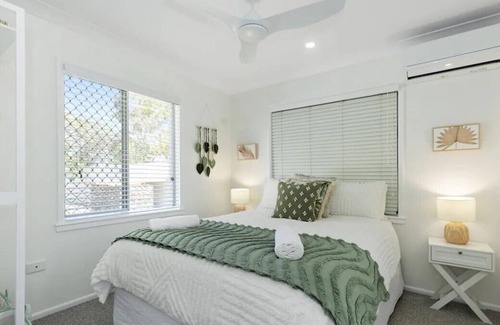 Pallarenda Casa | The Salty Curlew - private beachside oasis
