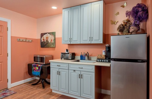 Wilmington Casa | The Salty Peach, A Sweet Retreat