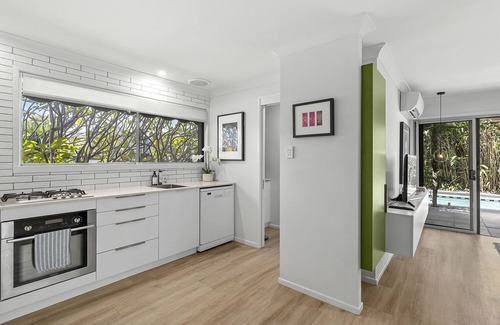 New Farm Apartamento | The Sanctuary! 1Bed, 1Bath, 1Car, POOL~Teneriffe