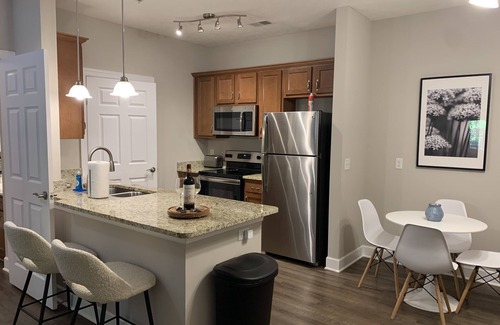 Westerville Apartamento | The Sanctuary Flat | 1st Floor | King Bed | W/D!