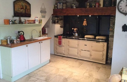 Murroogh Casa | The Sanctuary: Secluded 5 Bed Cottage sleeps 11