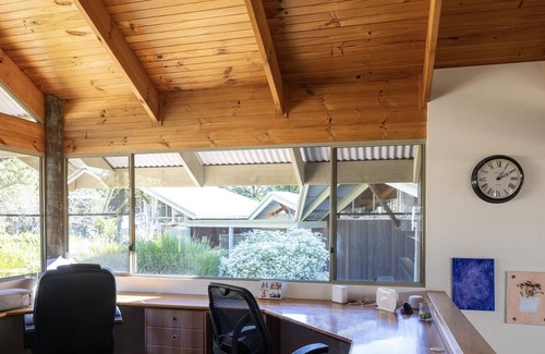 Coomba Park Casa | Wallis Pavilions - Twenty Tranquil Lakeside Acres