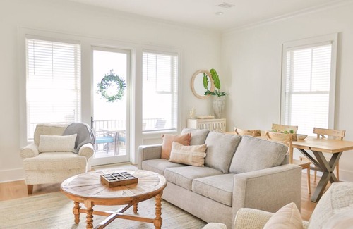 Gulf Shores Cabaña | The Sand Haus: A Minimalist Beach Cottage