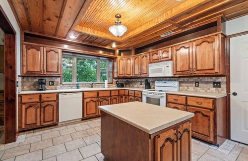 Kansas Casa | The Sand trap Hideaway