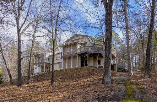 Kansas Casa | The Sand trap Hideaway