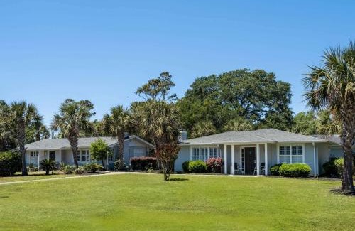 Myrtle Beach Hotel | The Sandbar Hotel, Trademark Collection by Wyndham