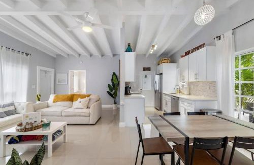Dolphin Isles Apartamento | The Sandbar Walk To Beach Comfy Beds Firepit Pool