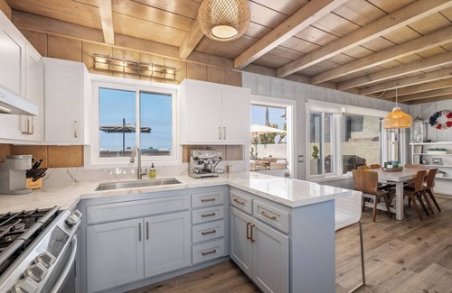 Capistrano Beach Casa | The Sandbox - Vintage Beachfront Bungalow on private beach with air conditioning