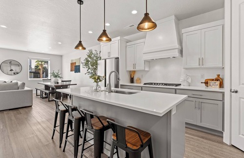 St. George Casa | The Sandcastle: Desert Color Lagoon + Beaches