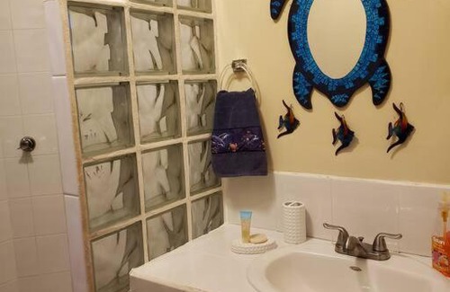 Cayo Corker Apartamento | The Sands Inn-Ground Floor with Pool