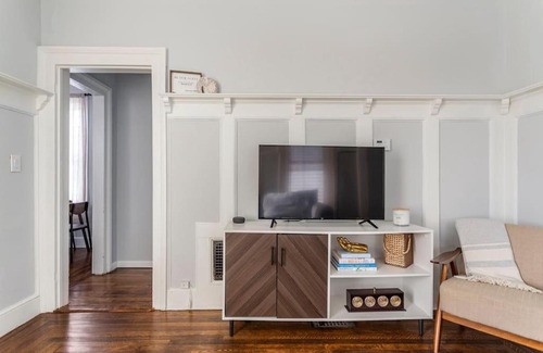 Prospect Hill Apartamento | The Santiago Yale New Haven with Parking and Modern