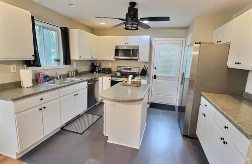 Shorewood-Tower Hills-Harbert Casa | The Sawyer Hideaway - 3BR 2B w/ Hot Tub & Fire Pit