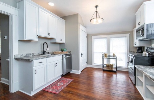 Richmond Apartamento | The Scholars Apartment is a freshly renovated 2bedroom 1bath downtown Richmond apartment
