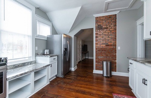 Richmond Apartamento | The Scholars Apartment is a freshly renovated 2bedroom 1bath downtown Richmond apartment
