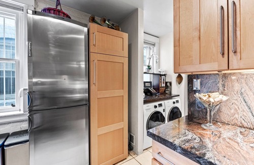 Capitol Hill Casa | Scottish Capitol Hill, Walk to Downtown, Awesome 3 Bedroom with Patio and Garage
