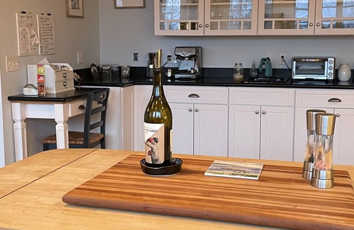 Islesboro Casa | The Sea Box Island Retreat. Enjoy ocean views with wooded privacy