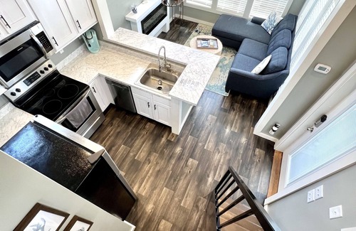 Clermont Casa | The Sea Glass House - Lakeside Tiny Home Near Orlando