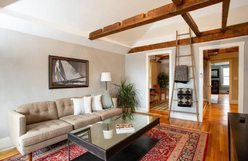 Marblehead Apartamento | The Seabird Suite
