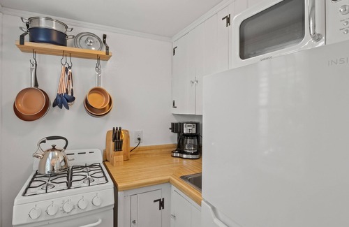 Eastham Casa | The Seagrove Suites & Guest Rooms