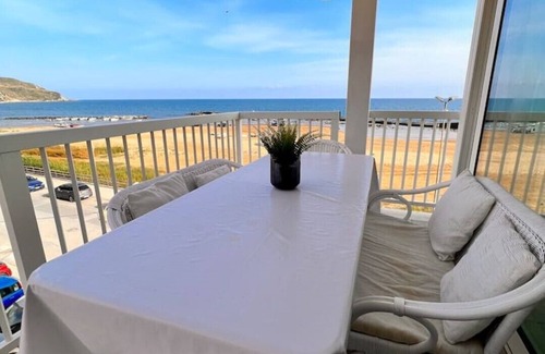 Marina di Palma Apartamento | The Seaside Sunrise. 1 minute walk to the beach. AC