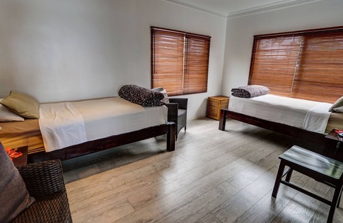 Nuku'alofa Cabina | The Seaview Lodge