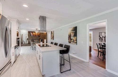 Conyers Casa | Impresionante 4BDR Estate, duerme hasta 15 en 7 acres