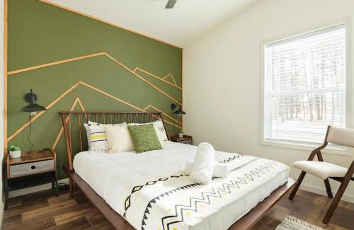 Woodland Park Apartamento | The Secret Mountain Retreat w/Views + Yard + BBQ