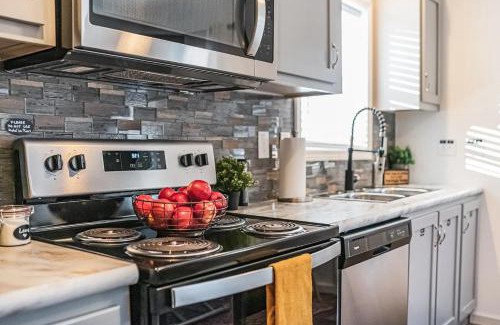 Woodland Park Apartamento | The Secret Mountain Retreat w/Views + Yard + BBQ