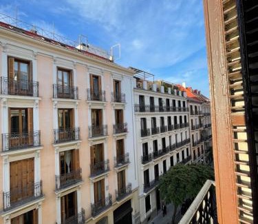 Chueca Apartamento | The SECRET PALACE