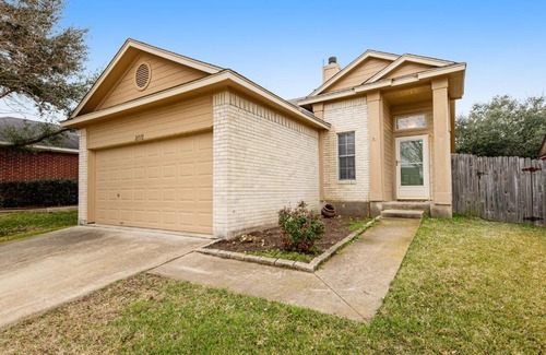 Pflugerville Casa | The Secretariat