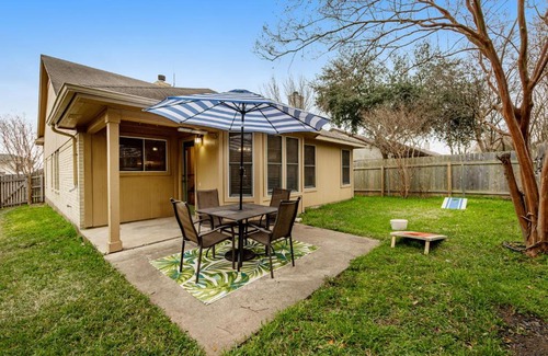 Pflugerville Casa | The Secretariat